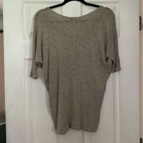 Aiden Y tan short sleeve oversized short sleeve shirt size medium - Picture 7 of 10